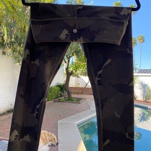 Lululemon camo wunder under